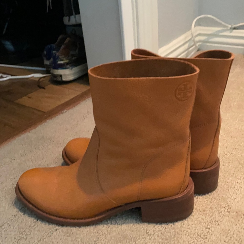 Tory Burch soft leather brown boots - Size 8